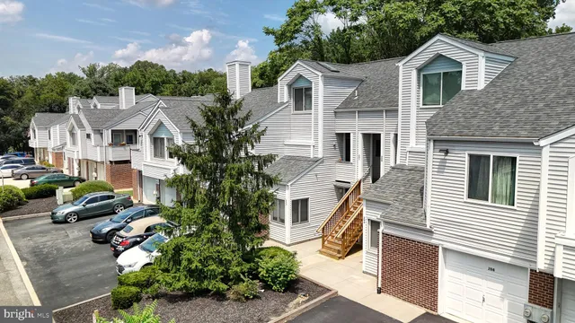 $249,900 | 207 Creekside Drive, Unit 167, Newark, DE 19711