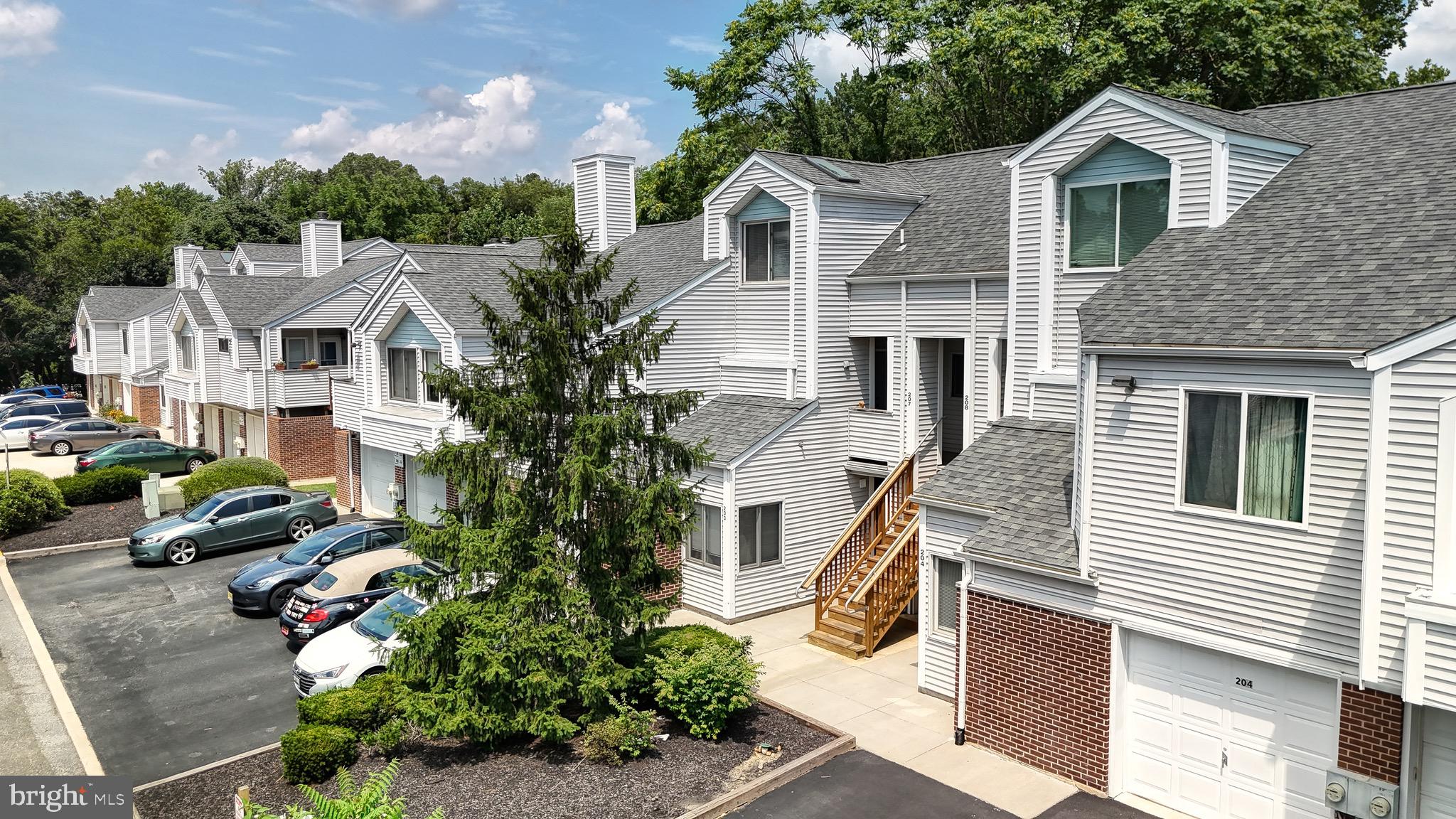 a view of a yard in front of house
