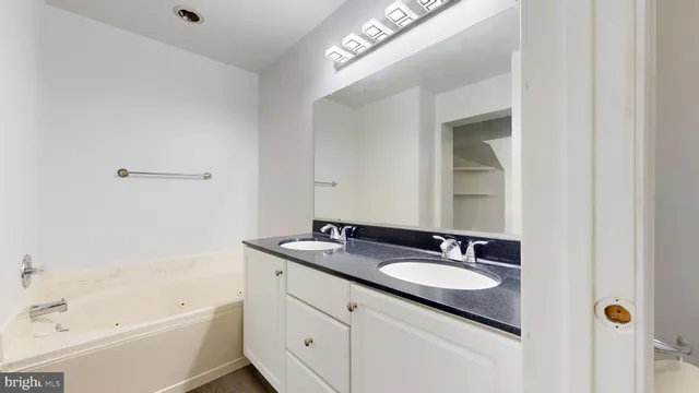 $249,900 | 207 Creekside Drive, Unit 167, Newark, DE 19711