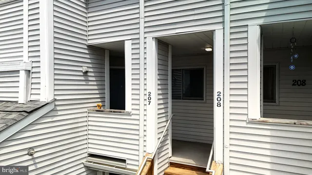 $249,900 | 207 Creekside Drive, Unit 167, Newark, DE 19711