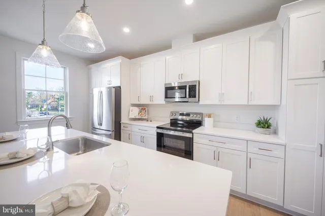 $1,850 | 123 South Washington Street, Unit 201, Easton, MD 21601