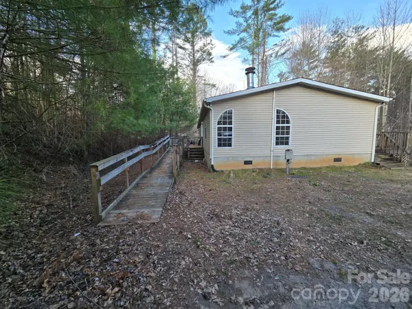 $190,000 | 6 Woodland Street, Spruce Pine, NC 28777