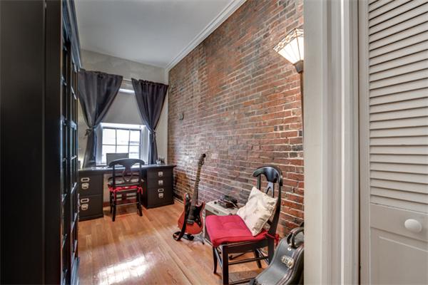 37 Grove Street, Unit 5 Boston, MA 02114 - Photo 12 of 17 a view of a livingroom with furniture
