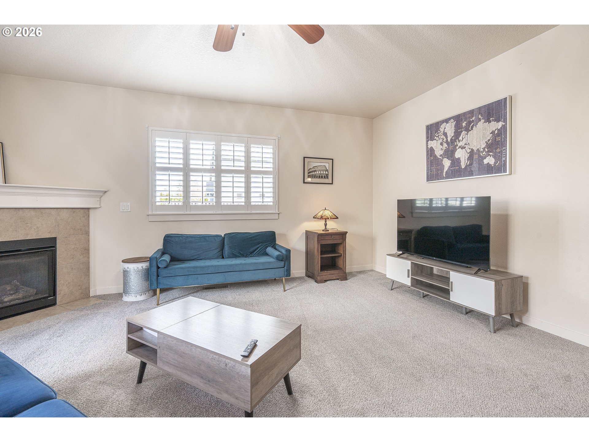 1018 Taurus Loop Northeast Keizer, OR 97303 - Photo 16 of 47 a living room with furniture and a flat screen tv