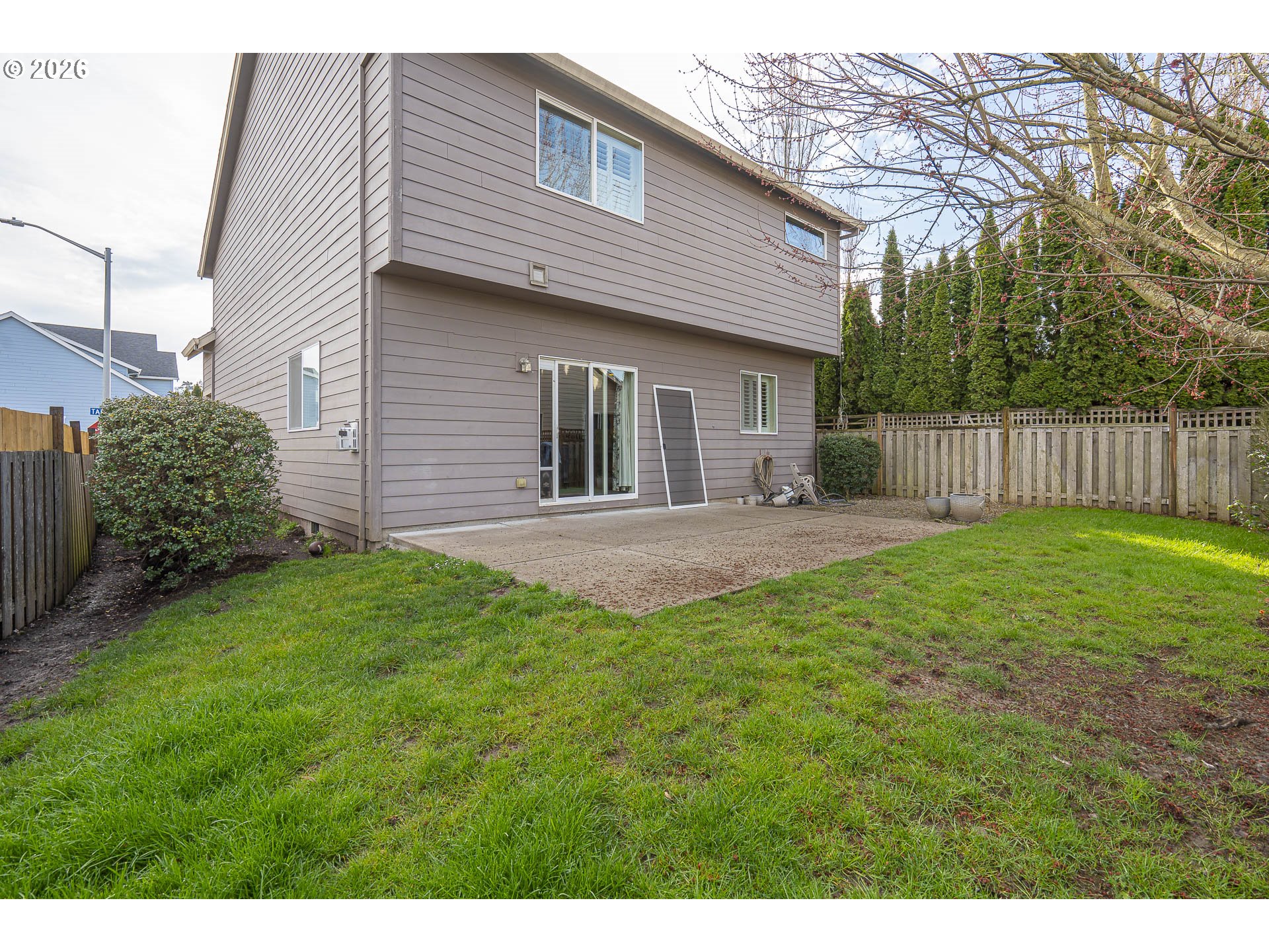 1018 Taurus Loop Northeast Keizer, OR 97303 - Photo 39 of 47 a front view of a house with garden