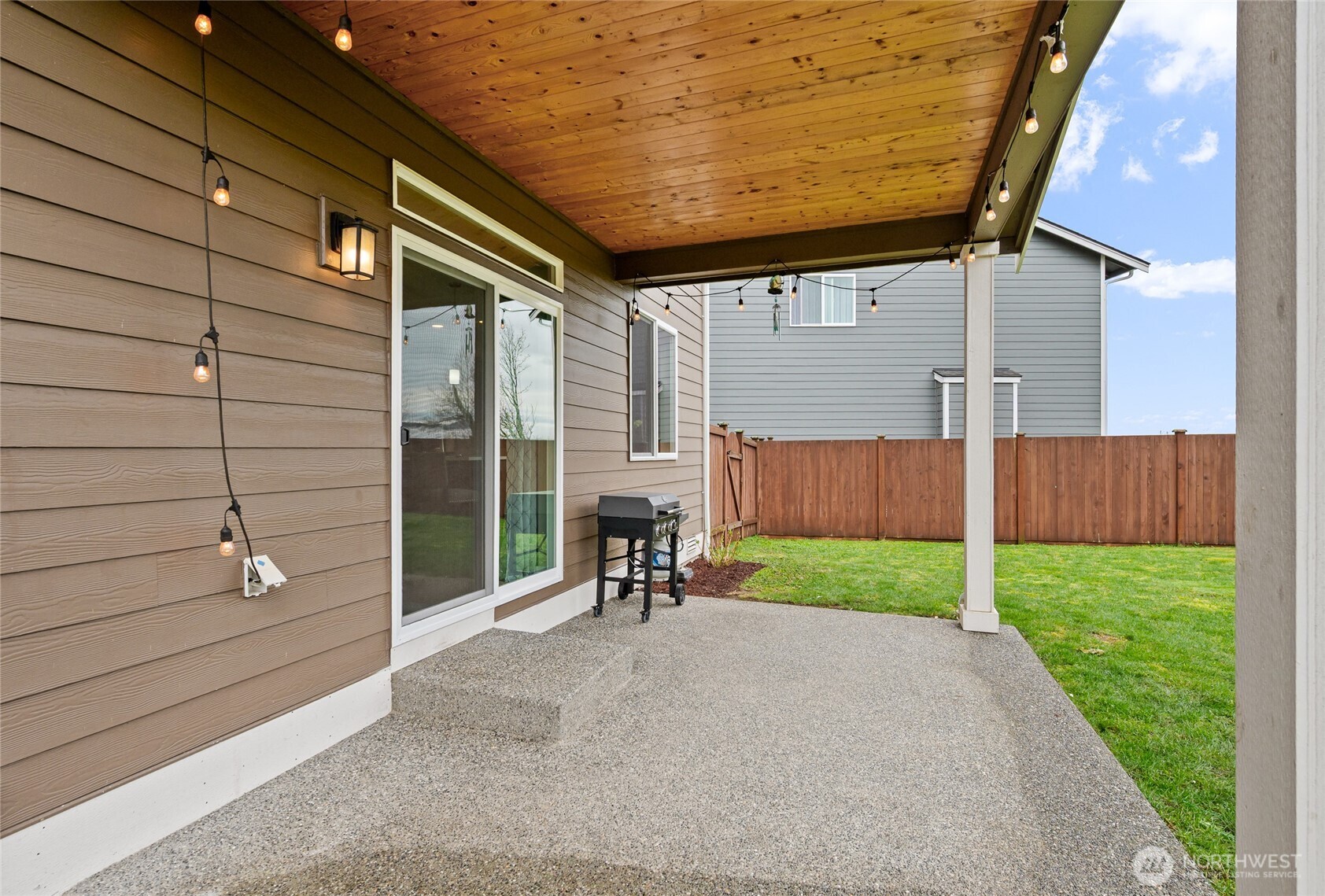 711 10th Street Sultan, WA 98294 - Photo 28 of 30 a view of outdoor space and yard