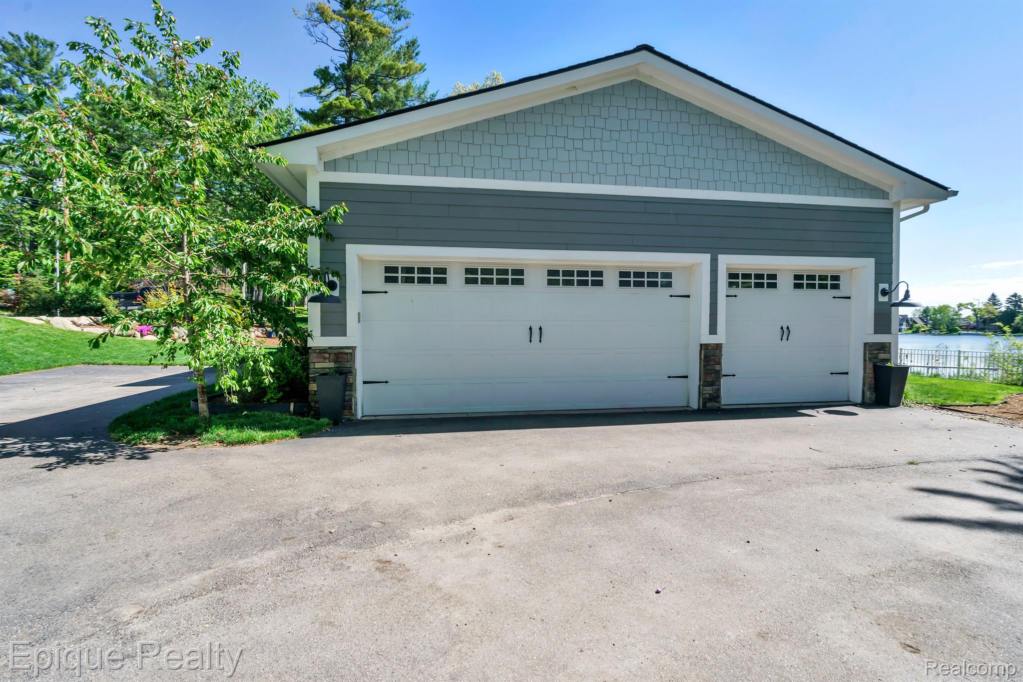 965 Pine Tree Road West Lake Orion, MI 48362 - Photo 7 of 23 Gallery Image 7