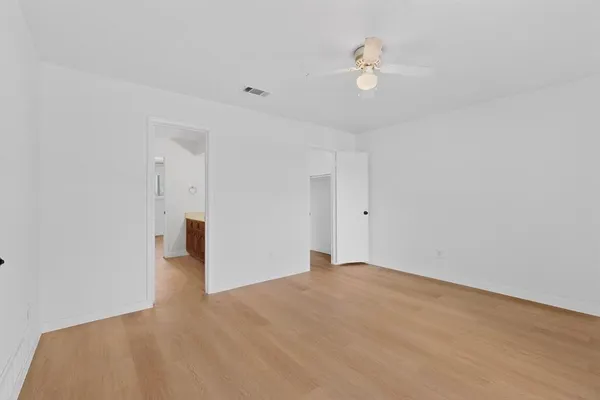 $295,000 | 213 Gregory Drive, DeSoto, TX 75115
