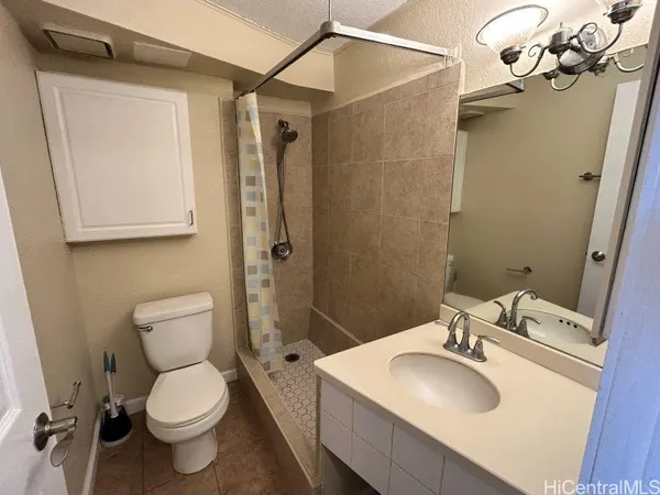 $1,600 | 444 Niu Street, Unit 909, Honolulu, HI 96815