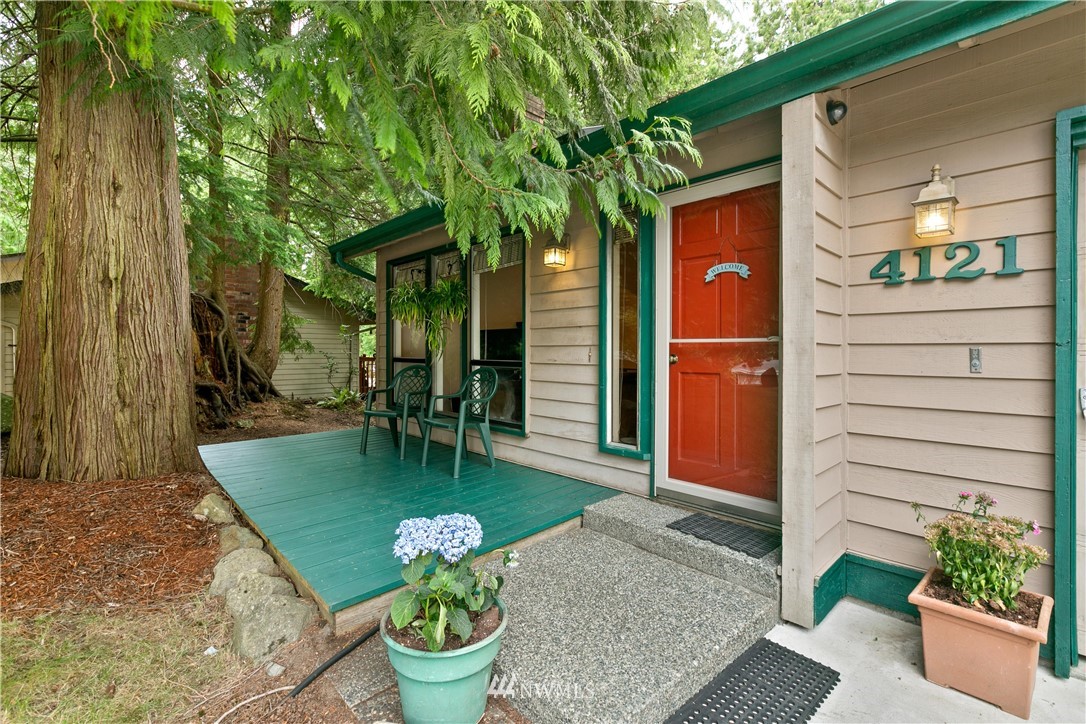 4121 Ridgewood Avenue Bellingham, WA 98229 - Photo 2 of 25 Gallery Image 2