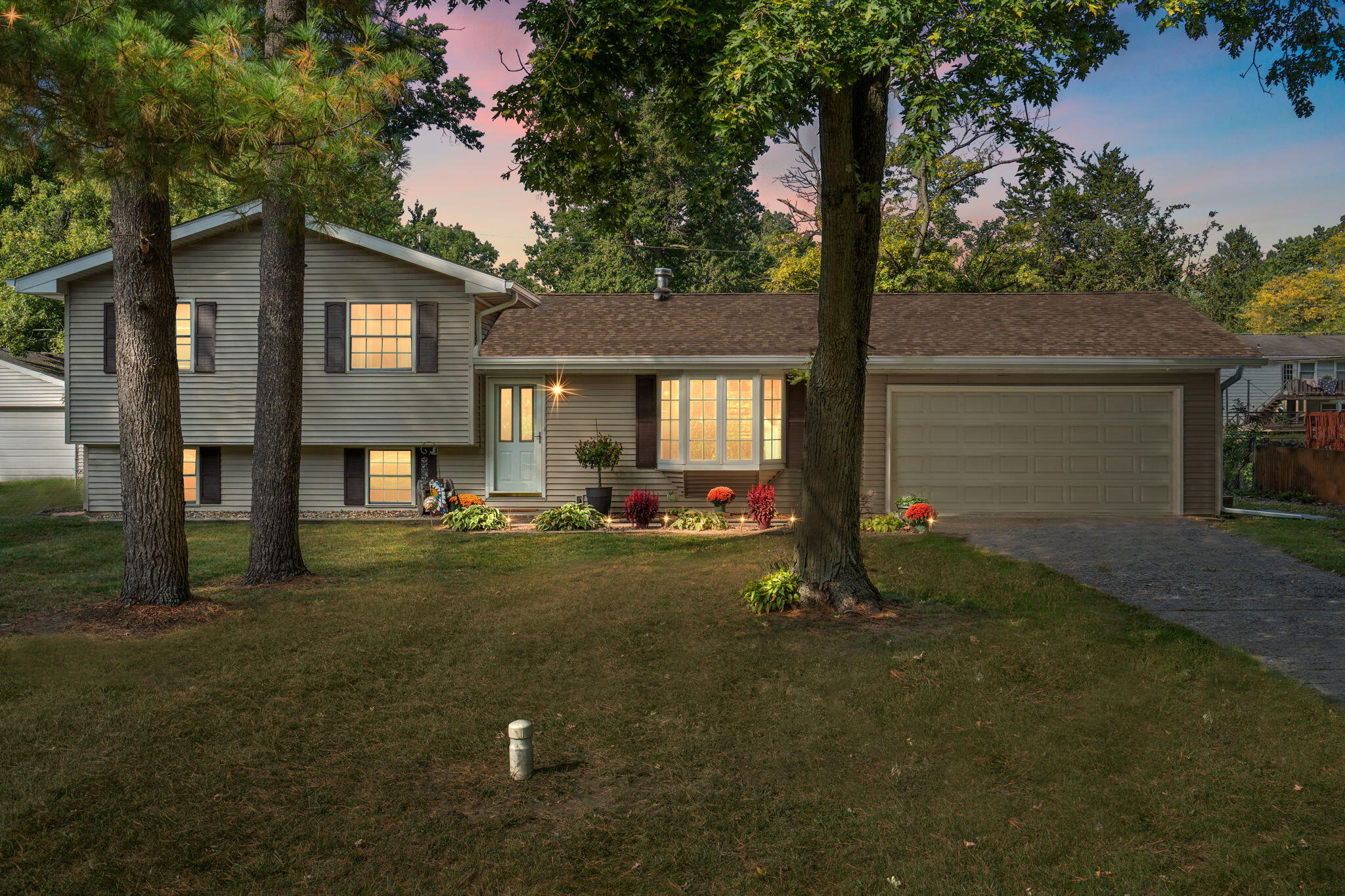 10446 North 500 East Demotte, IN 46310 - Photo 1 of 33 2048x1365