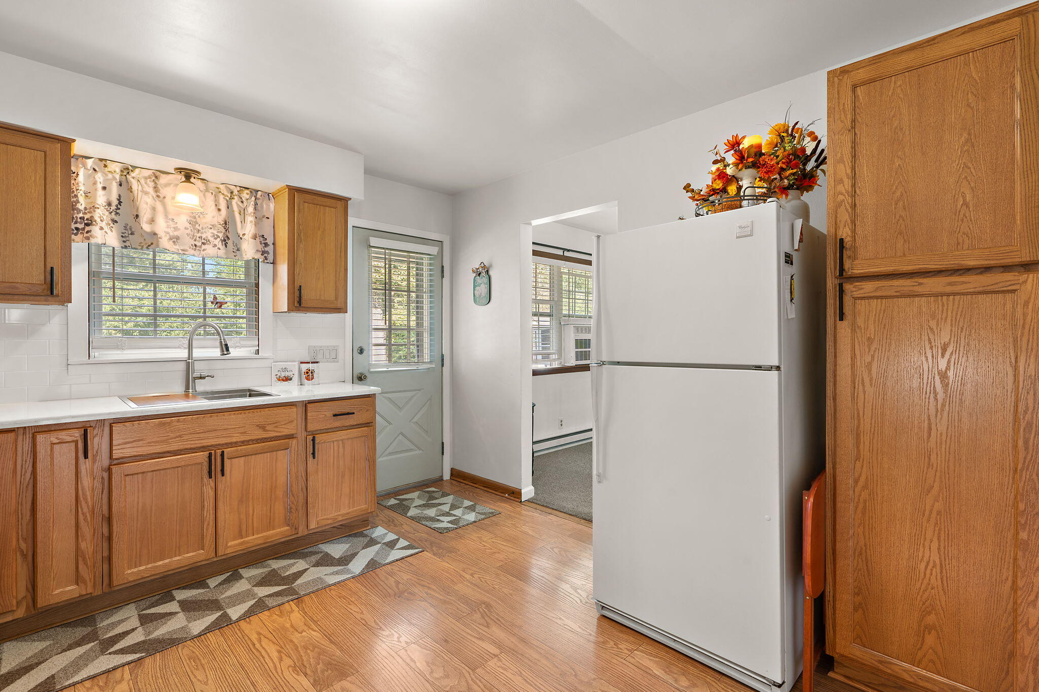 10446 North 500 East Demotte, IN 46310 - Photo 5 of 33 2048x1365