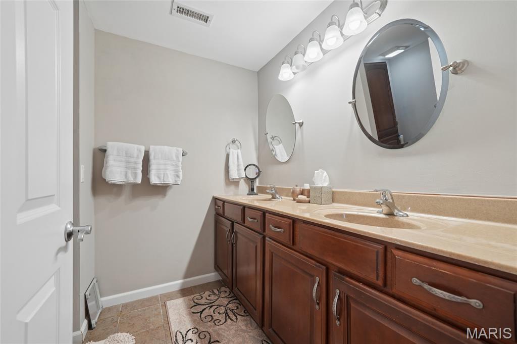 16349 Justus Post Road Chesterfield, MO 63017 - Photo 9 of 27