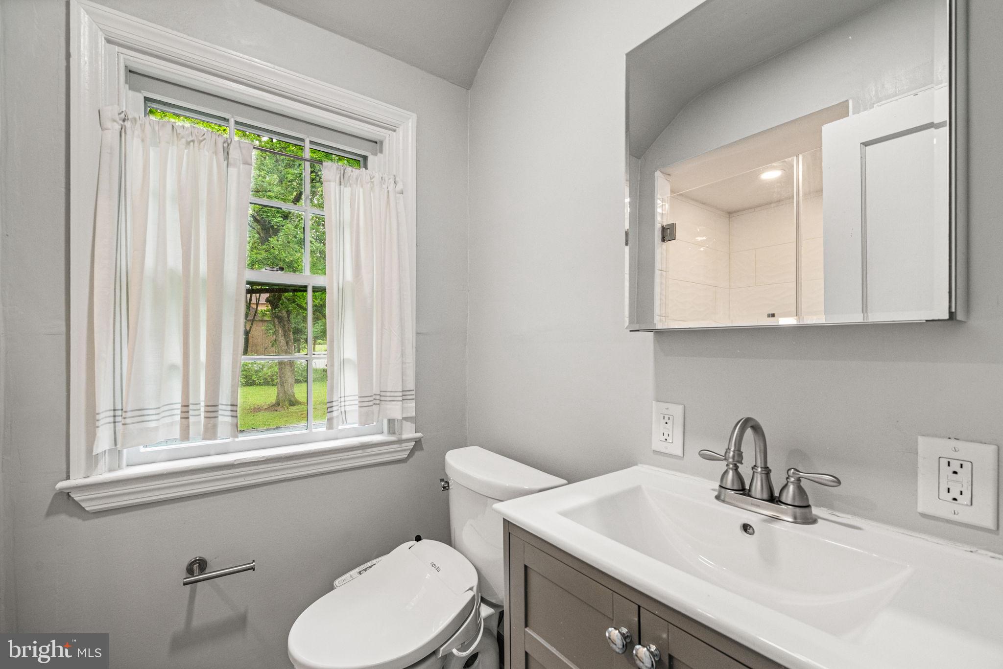 213 Rices Mill Road Wyncote, PA 19095 - Photo 23 of 40 Ensuite Bath