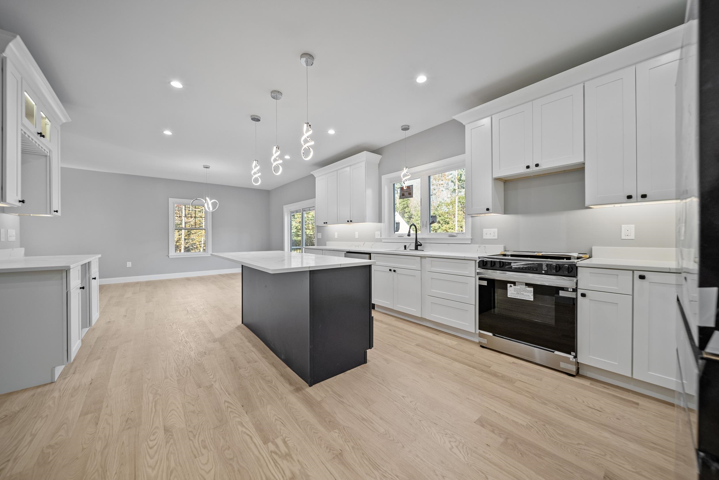 121 Hoit Road Concord, NH 03301 - Photo 20 of 59