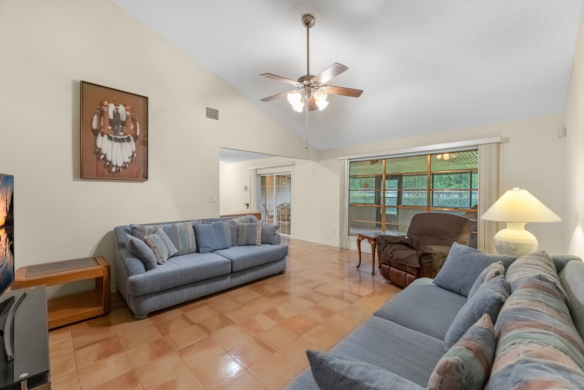 7315 Pine Street Manvel, TX 77578 - Photo 25 of 50 a living room with furniture and a lamp