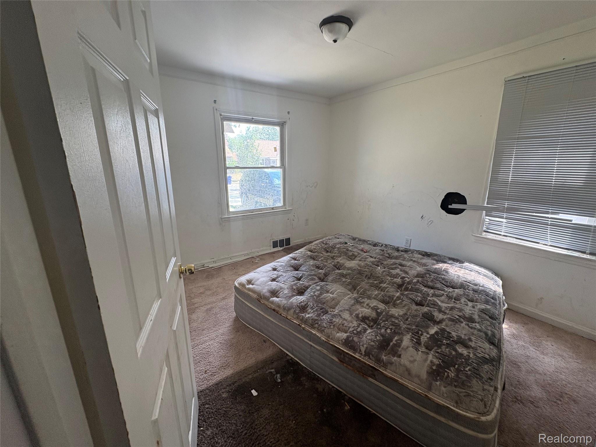 17655 Sunderland Road Detroit, MI 48219 - Photo 13 of 23 Additional content