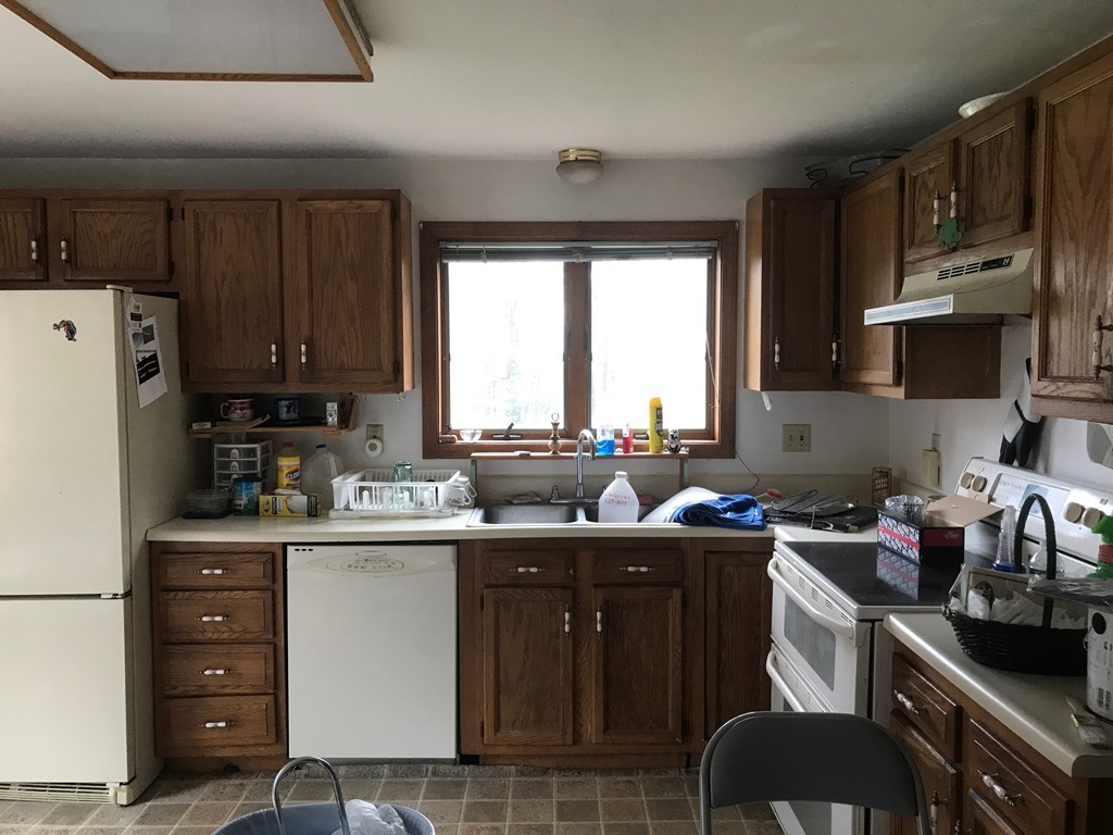 113 New Boston Road Dudley, MA 01571 - Photo 3 of 12 Gallery Image 3
