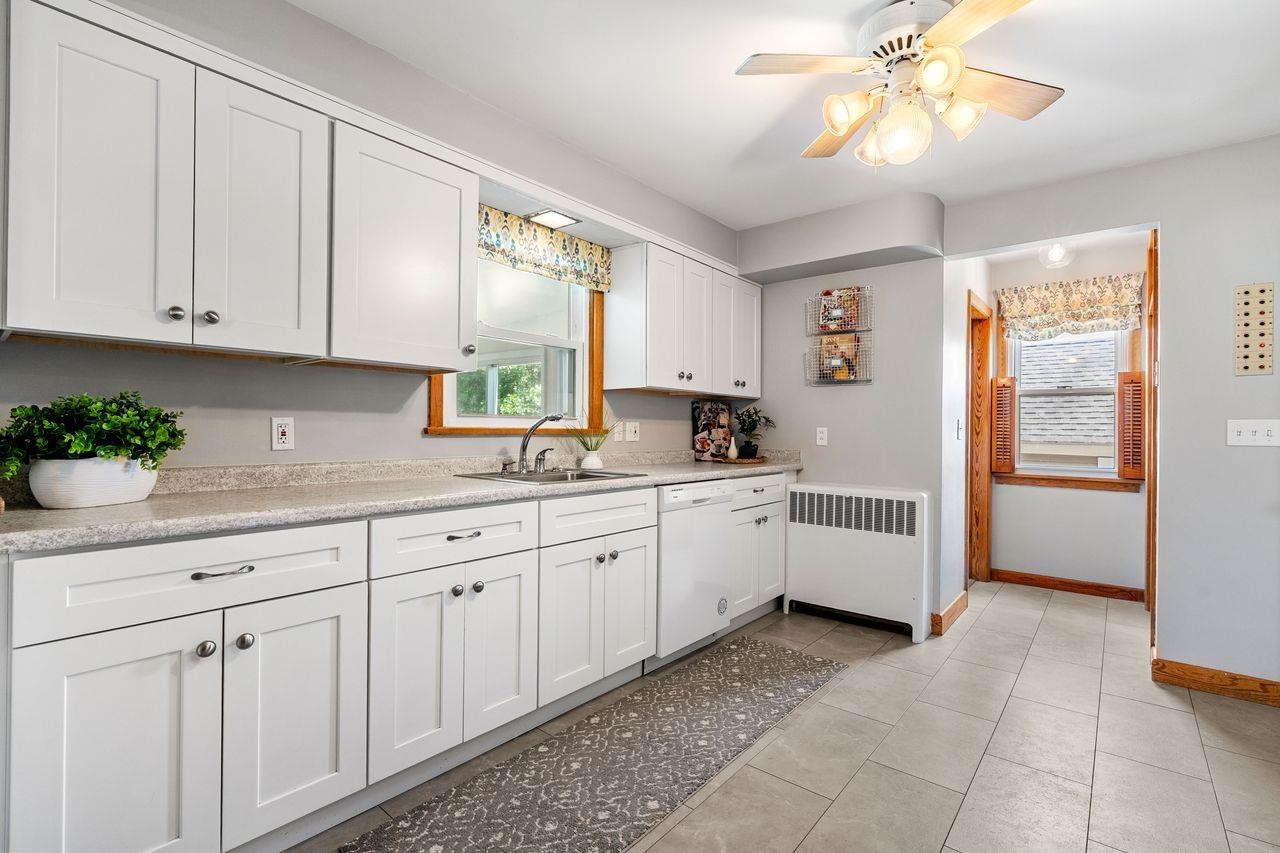83 Violet Street Manchester, NH 03102 - Photo 16 of 47