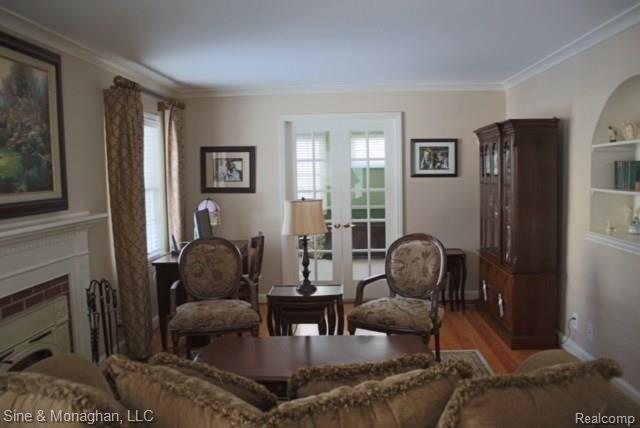 418 Moran Road Grosse Pointe, MI 48236 - Photo 2 of 34 IMG_4402.JPG