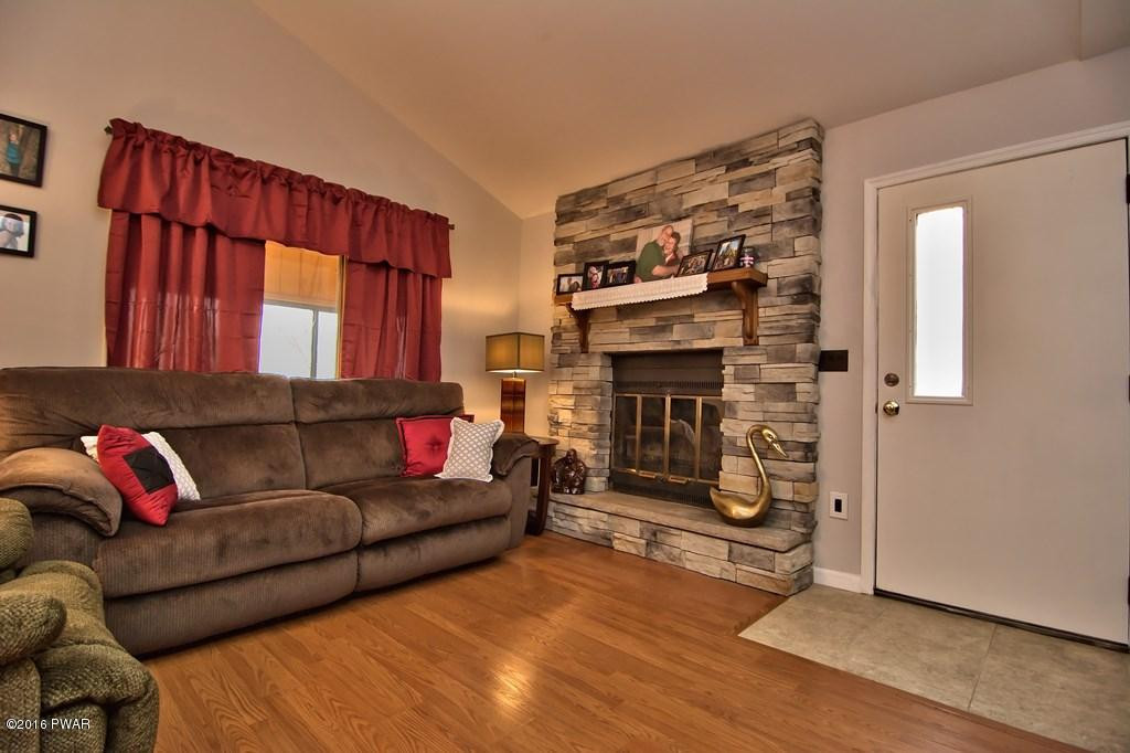 884 Deerfield Road Lake Ariel, PA 18436 - Photo 2 of 59
