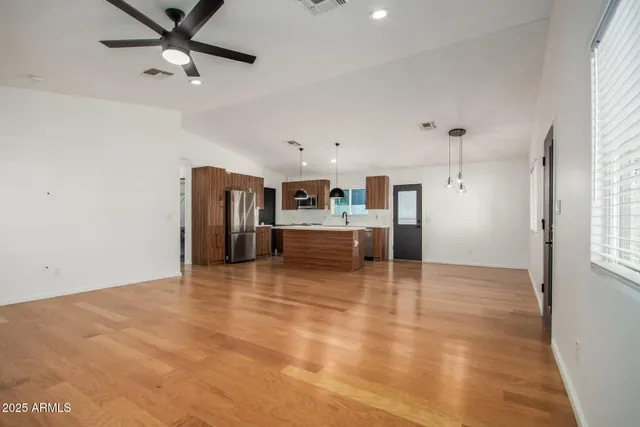 $2,650 | 1129 East McKinley Street, Phoenix, AZ 85006