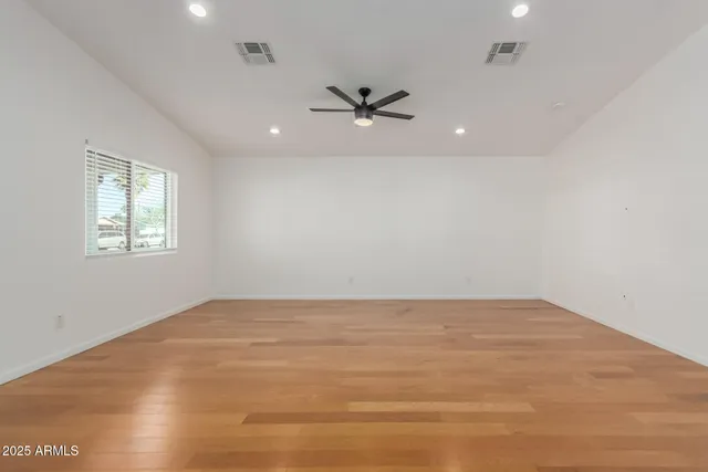 $2,650 | 1129 East McKinley Street, Phoenix, AZ 85006