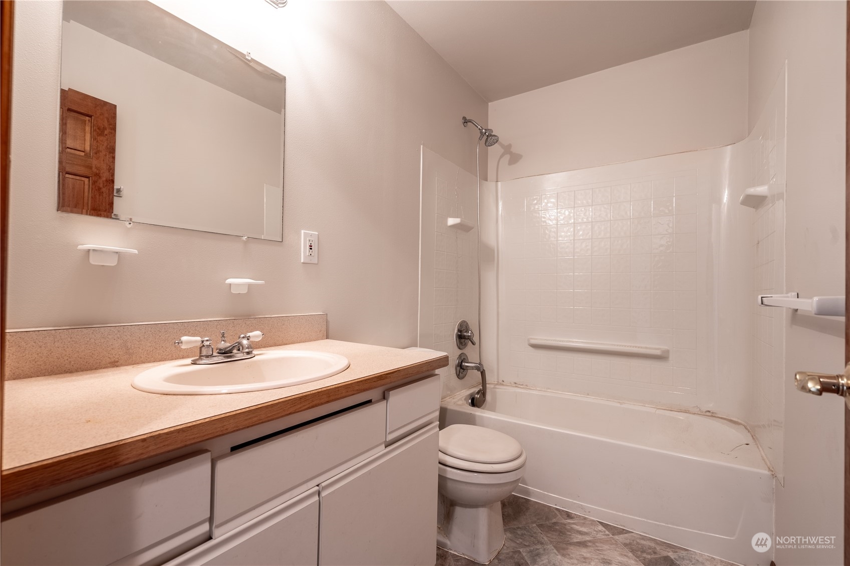 732 Satsop Road West Montesano, WA 98563 - Photo 10 of 39