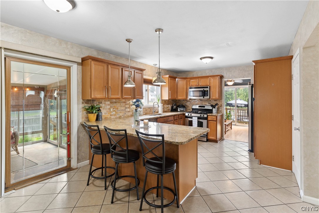 4906 Bear Road Clay, NY 13088 - Photo 12 of 38