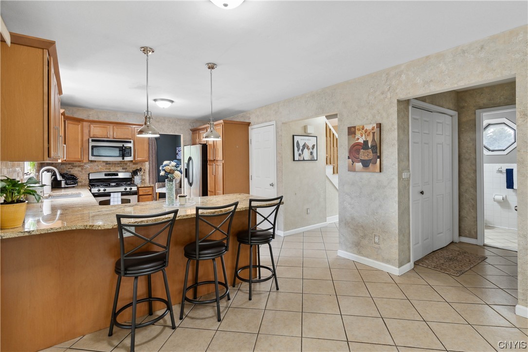 4906 Bear Road Clay, NY 13088 - Photo 13 of 38