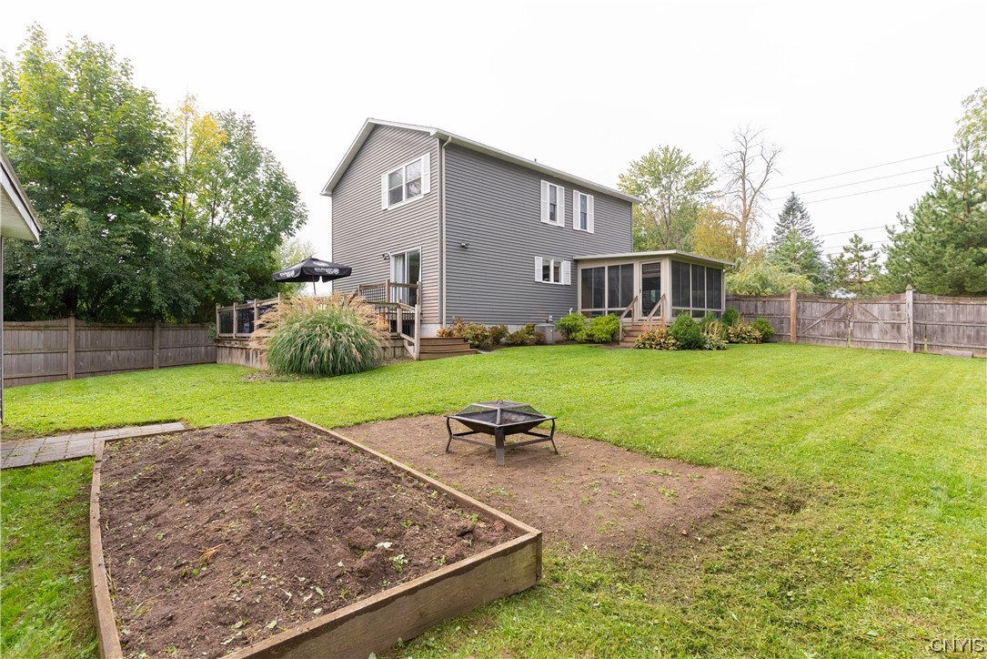 4906 Bear Road Clay, NY 13088 - Photo 33 of 38