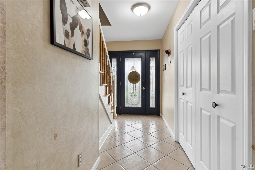 4906 Bear Road Clay, NY 13088 - Photo 4 of 38