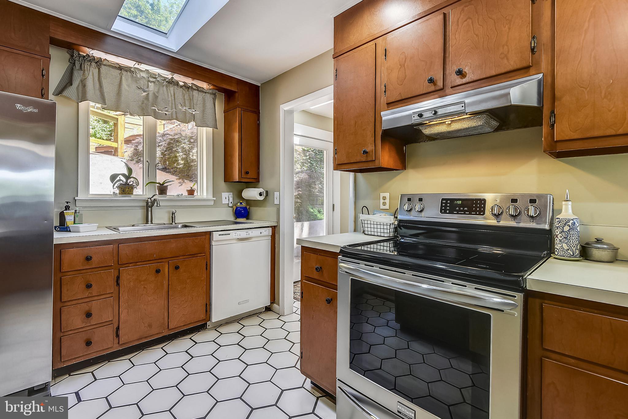 783 Robin Hood Road Annapolis, MD 21405 - Photo 44 of 78 Kitchen