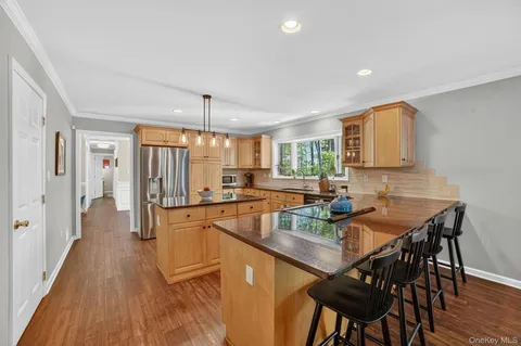 $699,000 | 2864 Hedwig Drive, Yorktown Heights, NY 10598