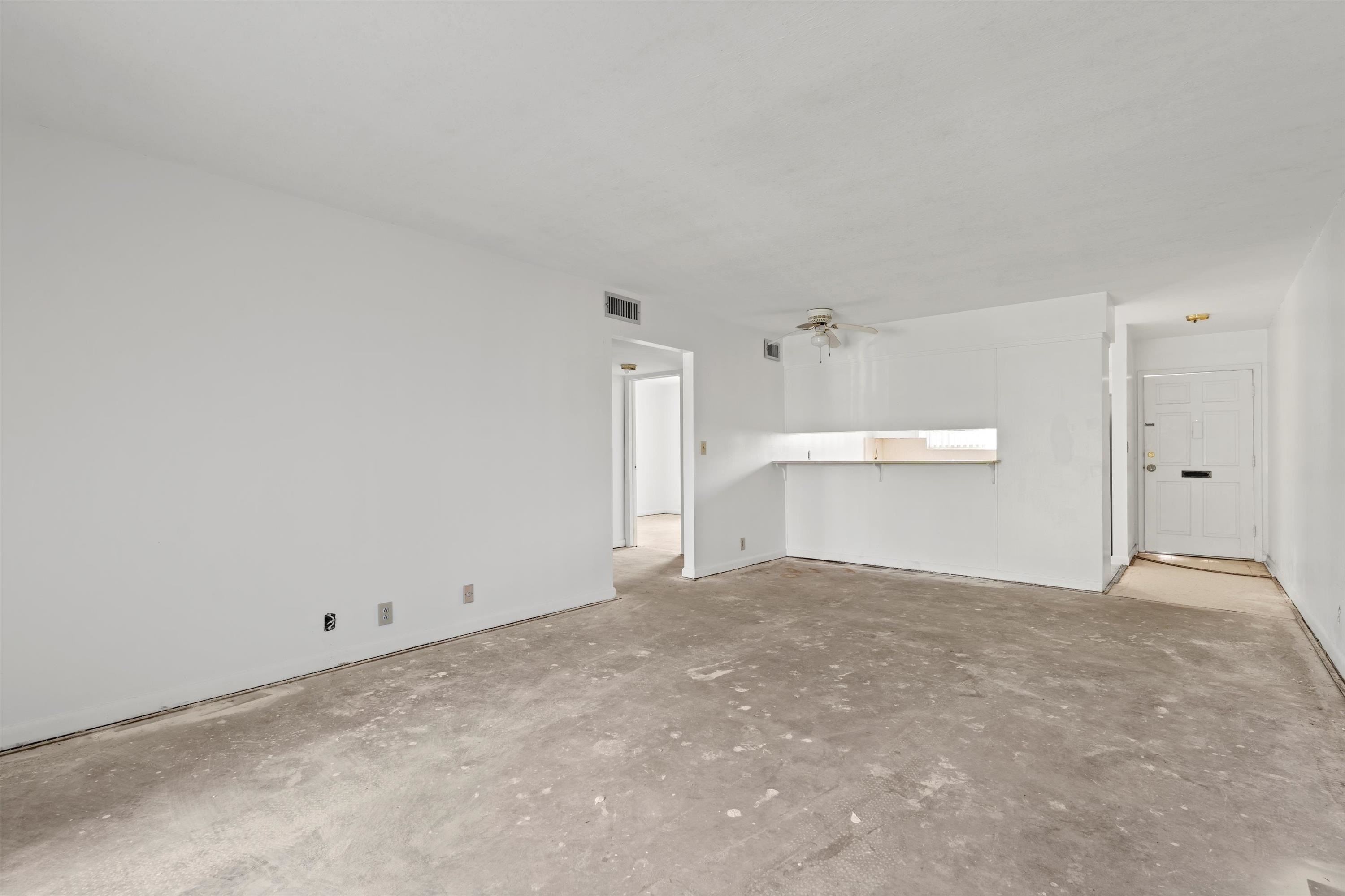 22 Comares Avenue, Unit 5B St. Augustine, FL 32080 - Photo 16 of 23 a view of an empty room