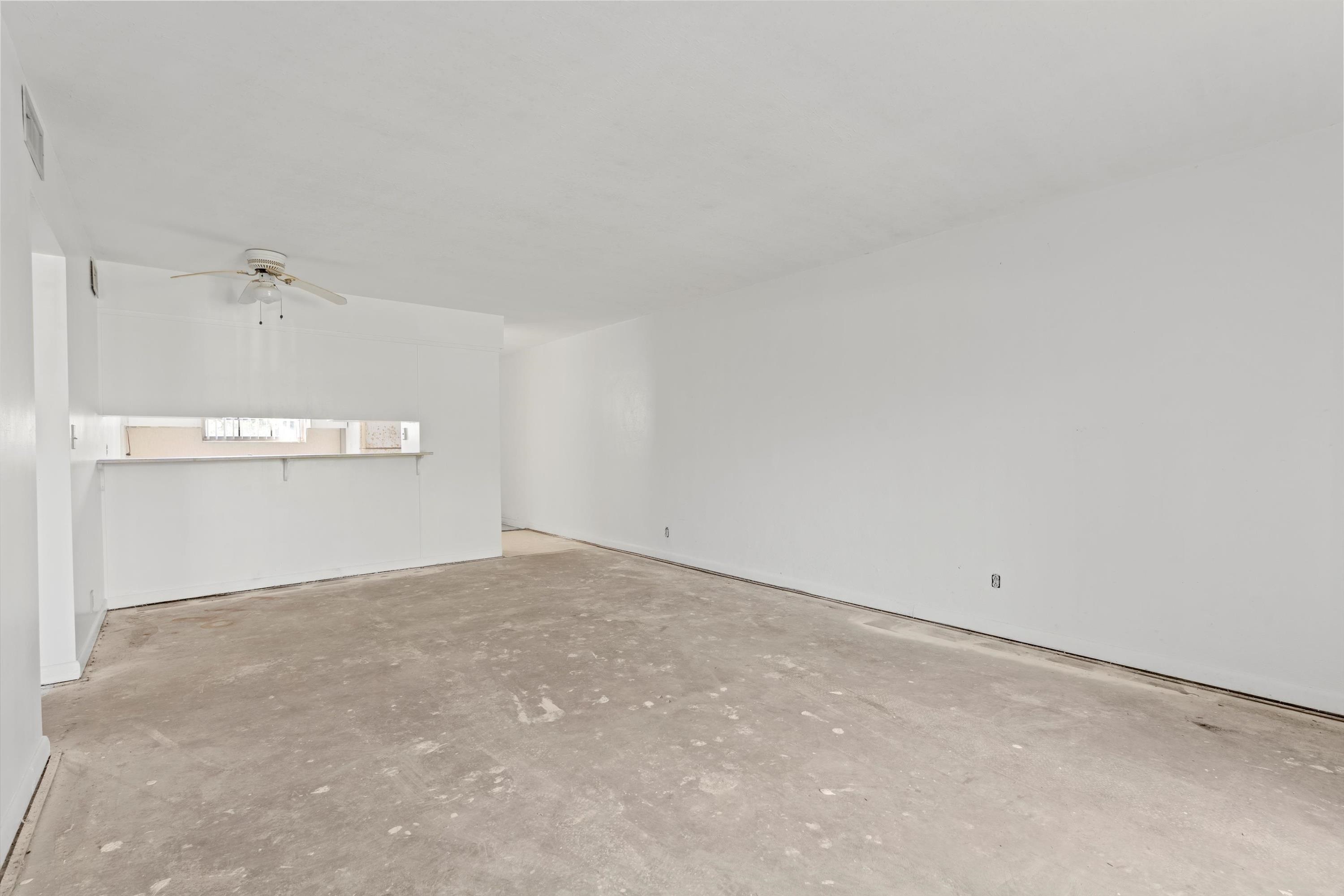 22 Comares Avenue, Unit 5B St. Augustine, FL 32080 - Photo 17 of 23 a view of an empty room