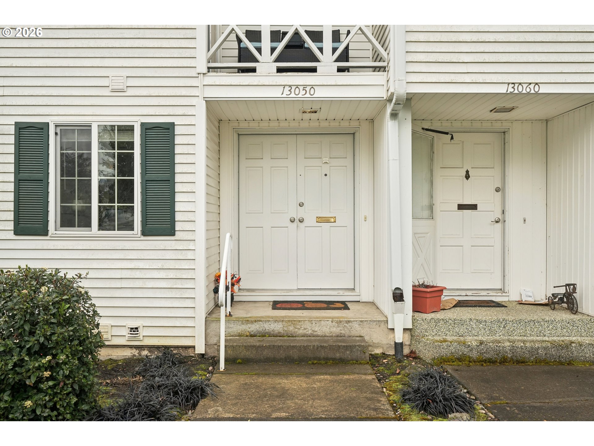 13050 Southwest 17th Street Beaverton, OR 97008 - Photo 5 of 35 a view of entrance gate of the house