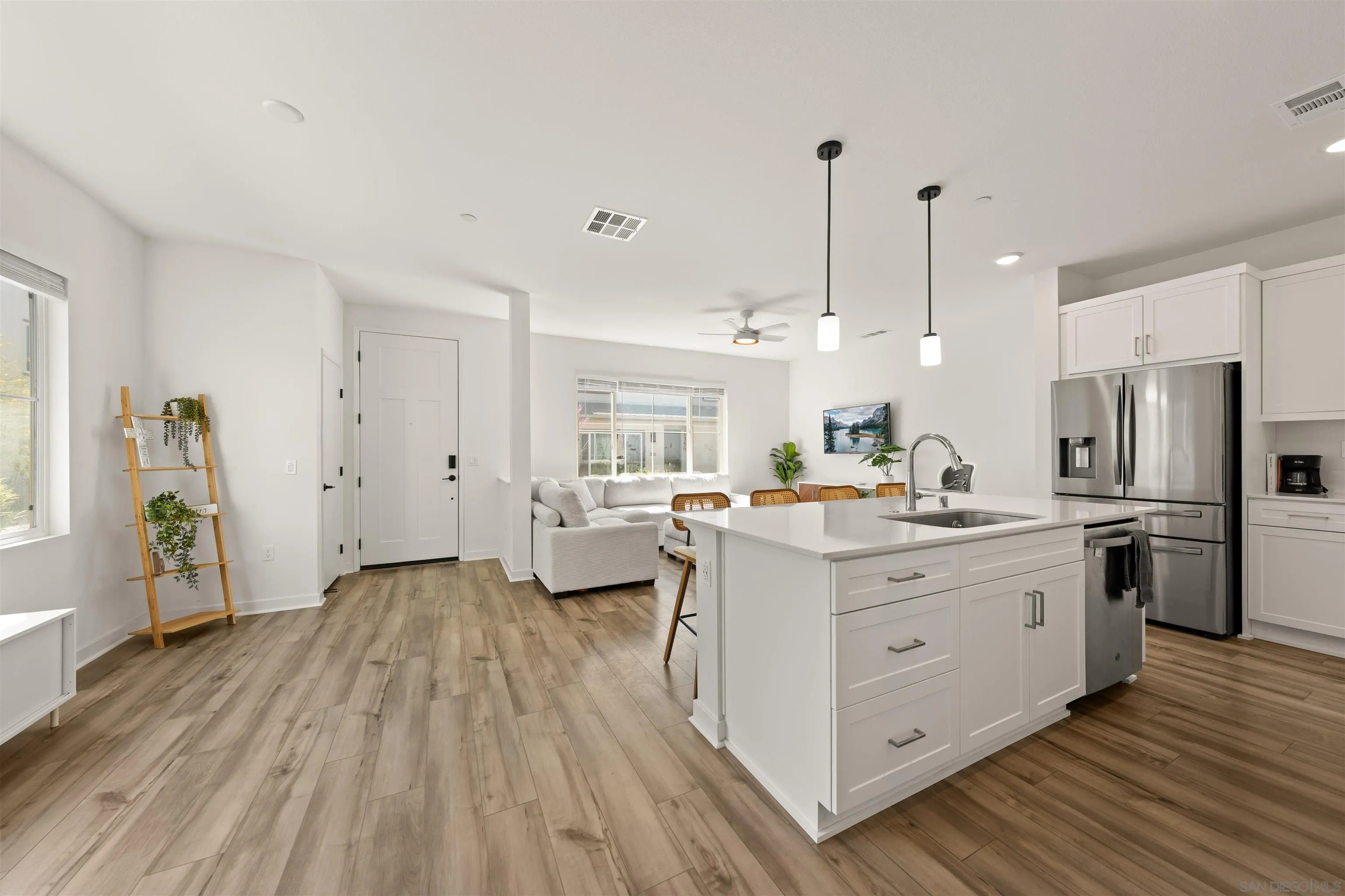 35164 Grove Trail Fallbrook, CA 92028 - Photo 11 of 48