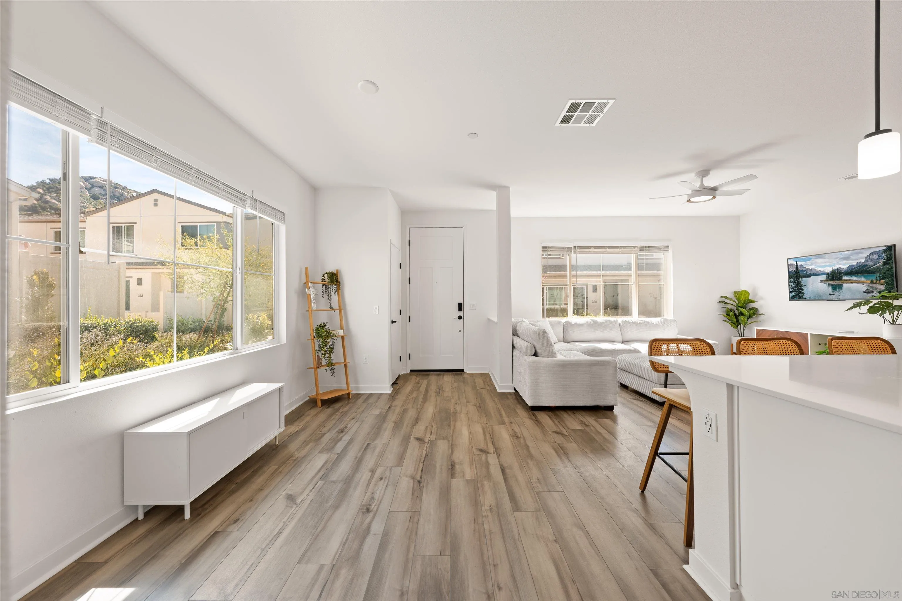 35164 Grove Trail Fallbrook, CA 92028 - Photo 10 of 48