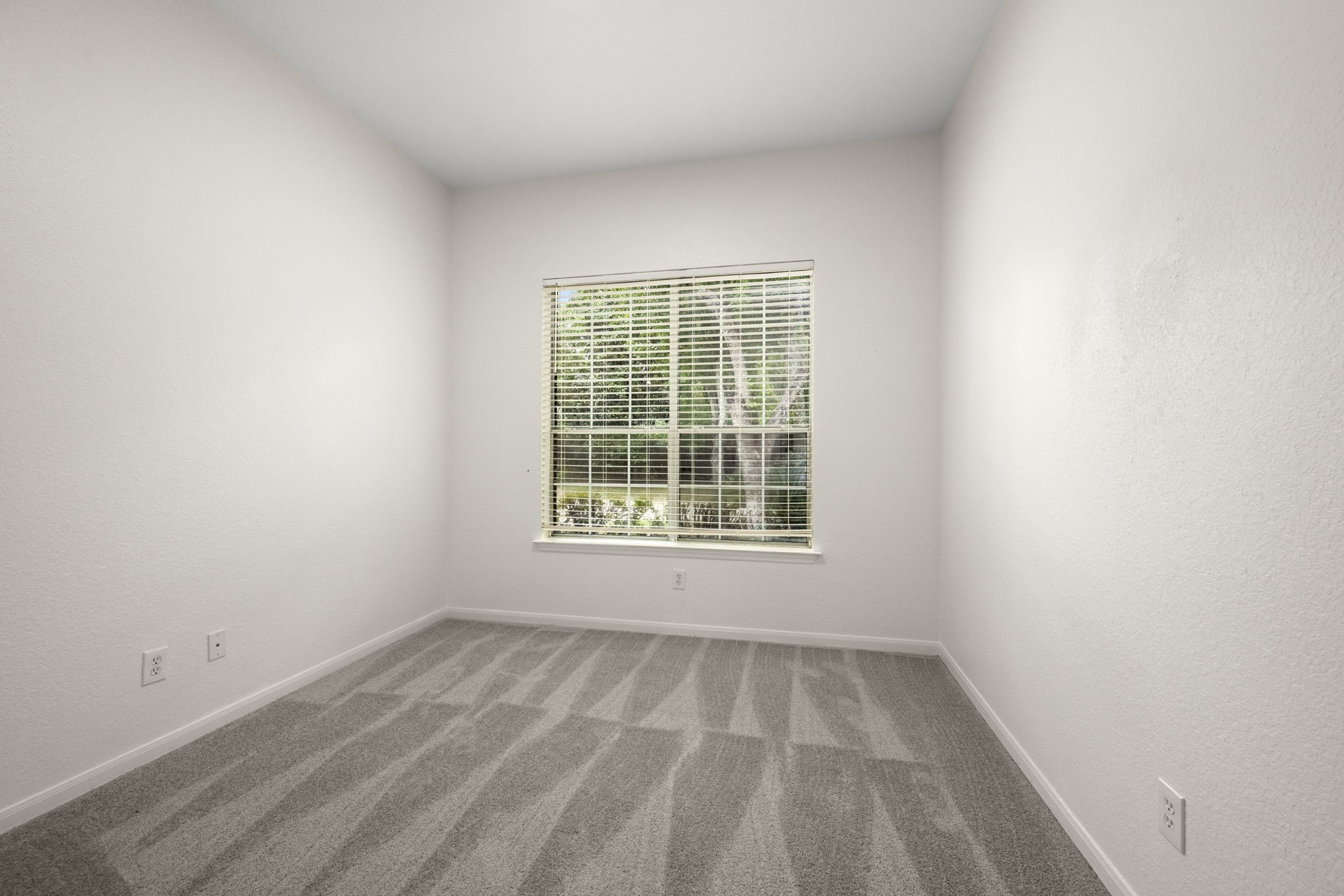 34 South Rambling Ridge Place Conroe, TX 77385 - Photo 21 of 28 Gallery Image 21