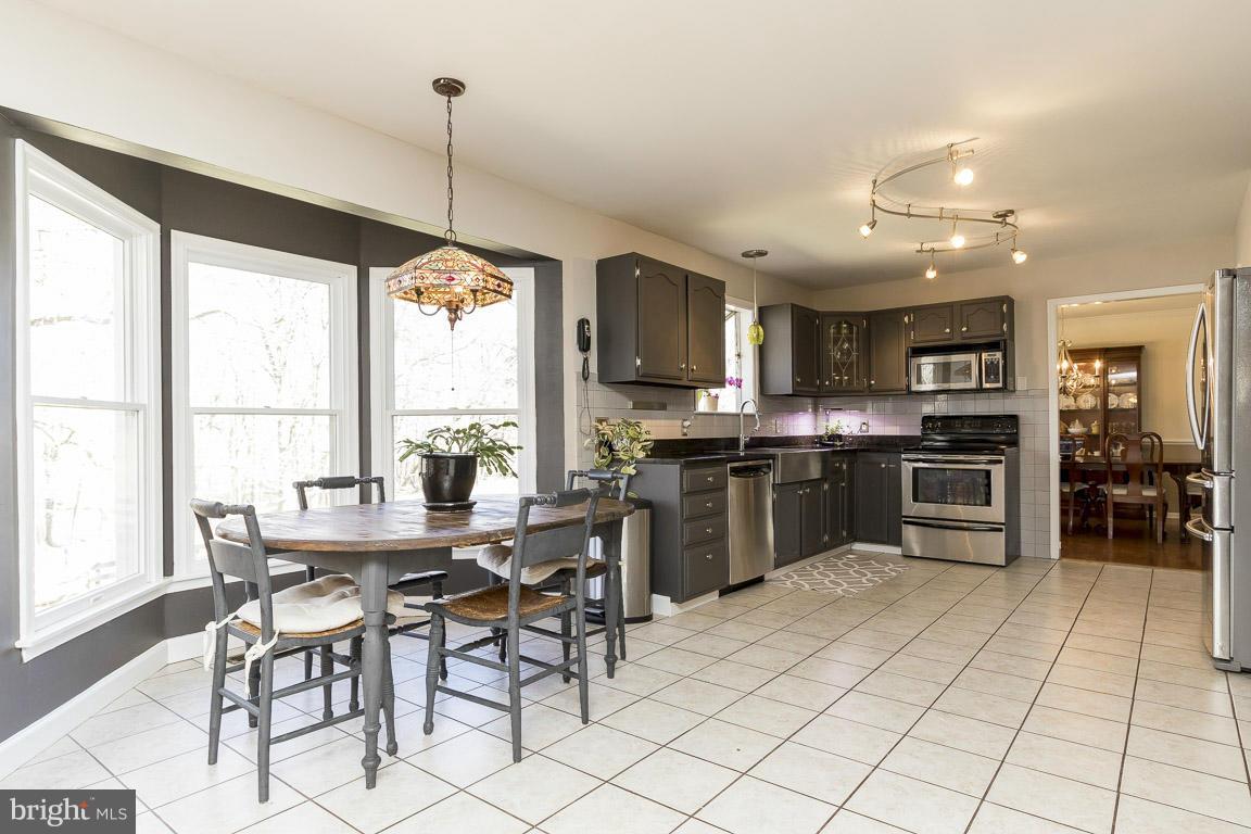 4270 Razor Hill Road Bealeton, VA 22712 - Photo 7 of 30 Kitchen