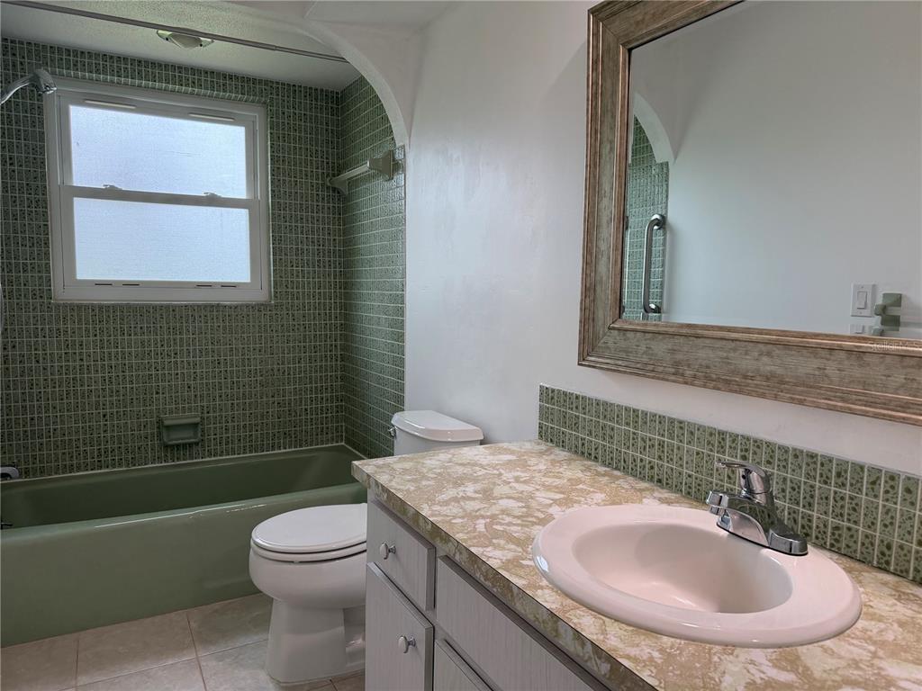 3568 Roslyn Road Venice, FL 34293 - Photo 23 of 29 Gallery Image 23