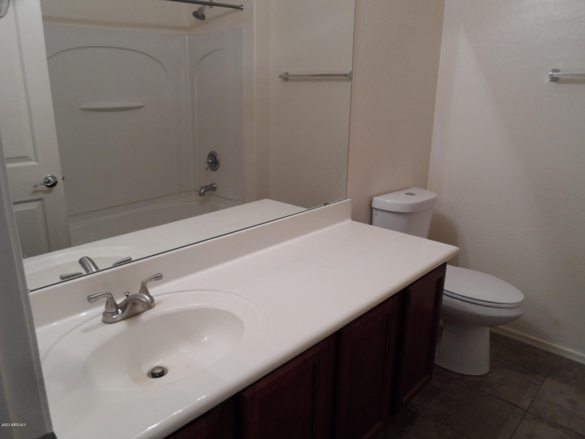 45434 Portabello Road Maricopa, AZ 85139 - Photo 13 of 16 Guest Bathroom