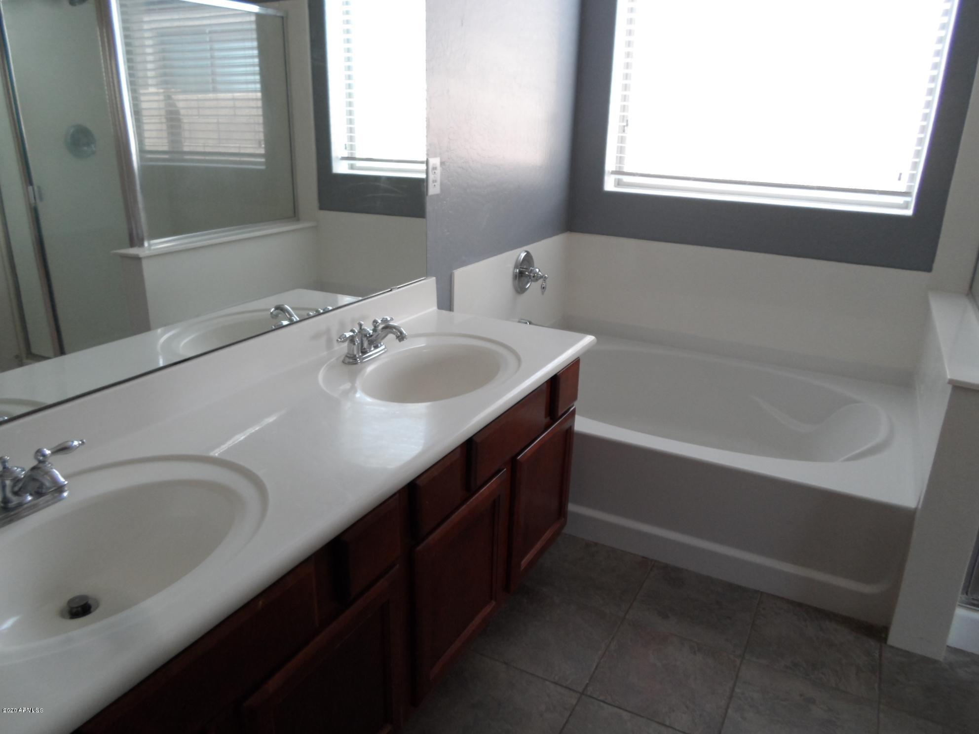 45434 Portabello Road Maricopa, AZ 85139 - Photo 8 of 16 Master Bathroom