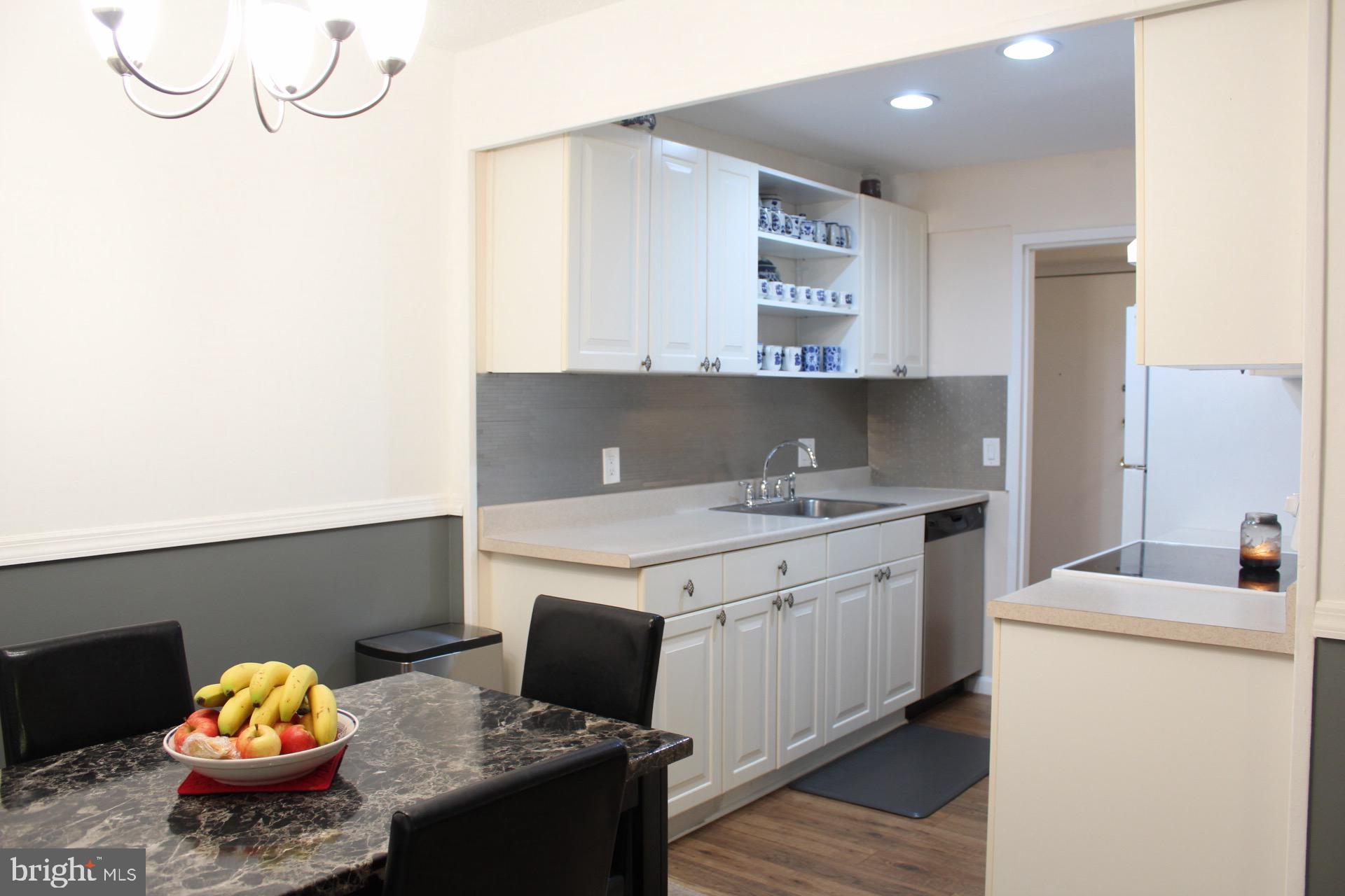 11658 Stoneview Square, Unit 1B Reston, VA 20191 - Photo 1 of 38