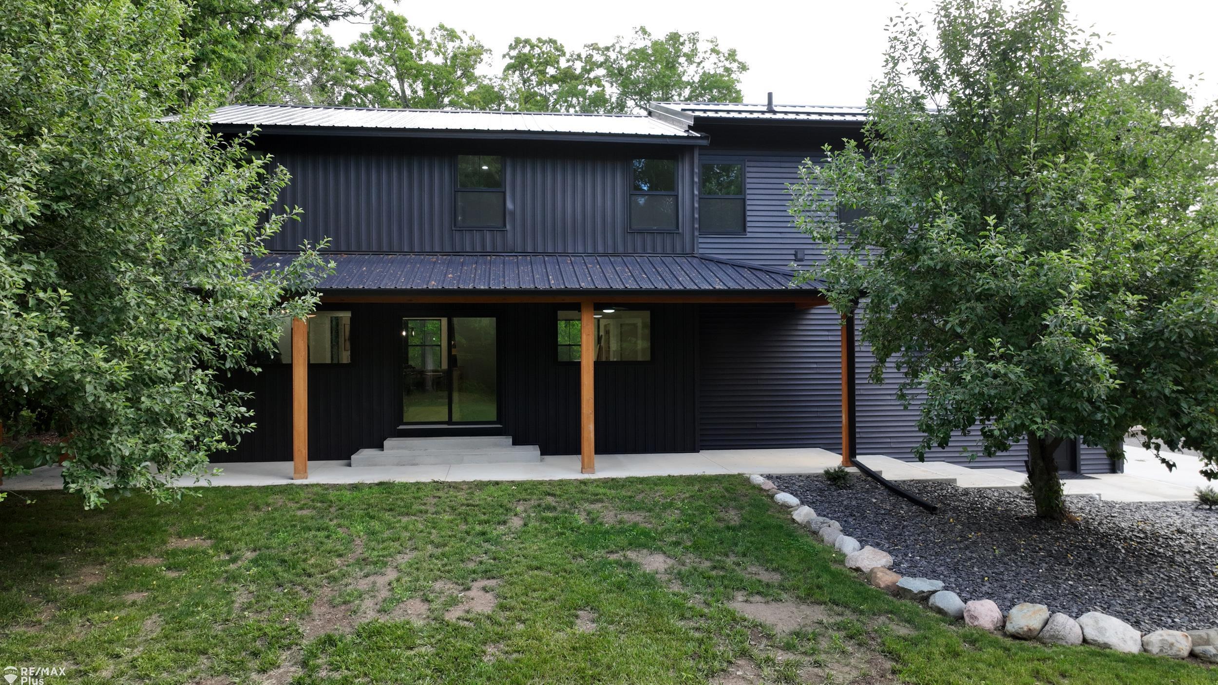 381 Miller Lake Road Columbiaville, MI 48421 - Photo 9 of 95