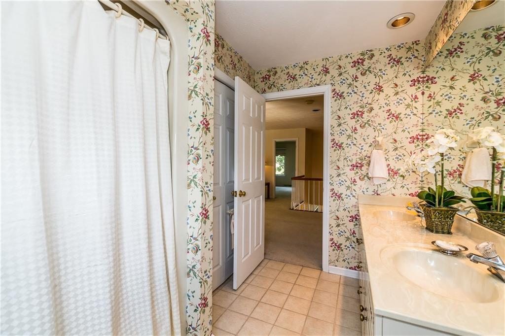 170 Shadow Ridge Drive Pittsburgh, PA 15238 - Photo 18 of 25 Gallery Image 18