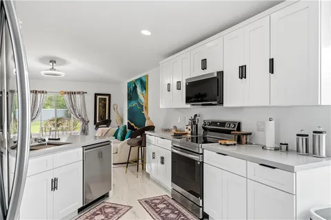$369,000 | 845 Greenleaf Circle, Vero Beach, FL 32960