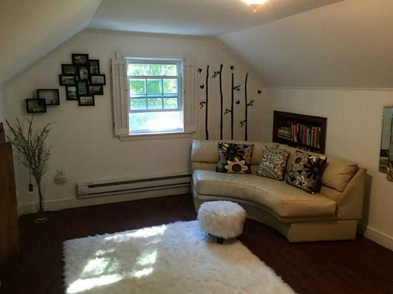 59 Bradford Road Westerly, RI 02808 - Photo 17 of 25 Den/Family/Great Room. 2nd Floor