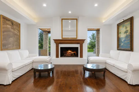 $1,999,900 | 17 Hedgebrook Way, The Hills, TX 78738